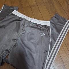 アディダス メンズ 茶色 パンツ Lの画像