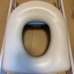 ステップ付き 折りたたみ 補助便座
の画像