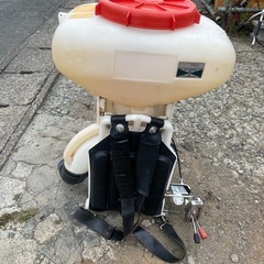 ヤンマー　背負式動力散布機　散布機の画像