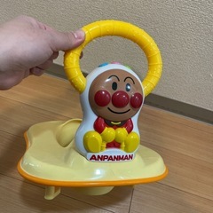 ボタンを押すとアンパンマンの声で応援トイトレ