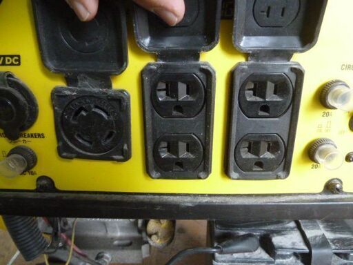 【中古】チャンピオン 発電機 CPG7800DF-J  (1) ガソリン/プロパン 両用 DUAL FULE GENERATOR 20