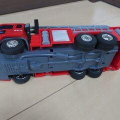 ISUZU GIGA ジュニア消防車の画像