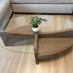 【取引進行中】ガラス　ローテーブル  KAGU350　Avril...