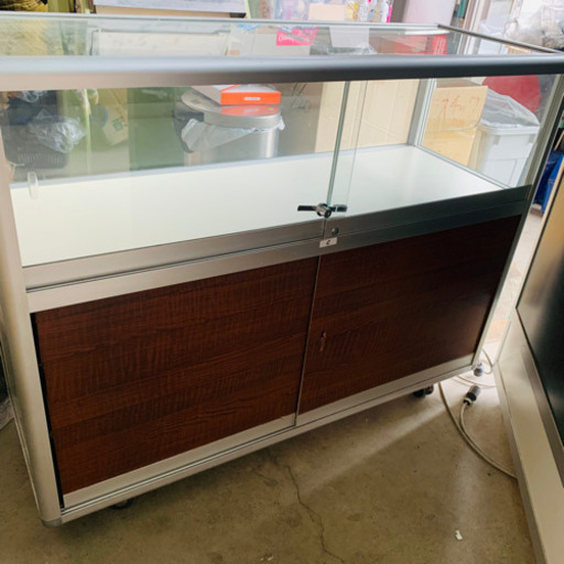 ✨人気です！✨ガラスショーケース入荷しました！