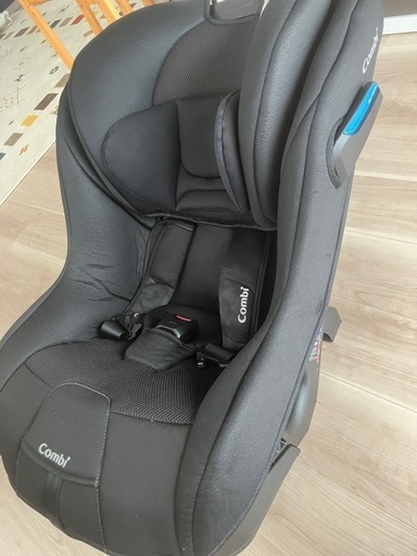 現在取引中ですので、問い合わせ受け付けてません。チャイルドシート　Combi マルゴットシリーズ