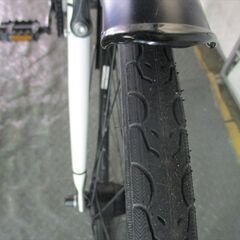 E194　★25800円★整備済み スポーツ中古自転車 【クロスバイク　白　48㎝】の画像