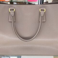 【ドリーム池田店】プラダ　ハンドバッグ　グレー×ゴールド金具　BN1844　レザー　IKZ-700の画像