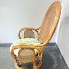 △ 籐イス とうのいす 籐製 回転可能  劣化による剥げありの画像