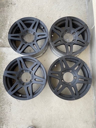 【取りに来れる方】16インチ ホイール