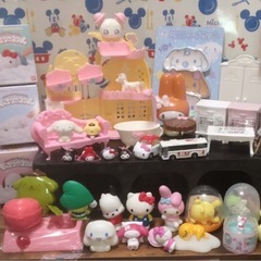 キティちゃん　ポムポムプリン　シナモンロール　サンリオ　フィギュア