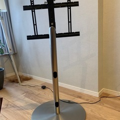 テレビスタンドは、WALL～900,000台突破の大ヒット ｜EQUALS