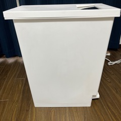 UNEED ユニード ゴミ箱45L の画像