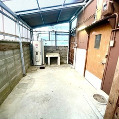 ガレージあり！家賃1ヶ月無料🉐敷金礼金ゼロゼロ‼️小黒田町平家一...