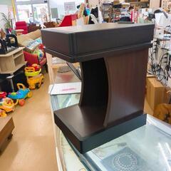 ベットサイドテーブル　おしゃれな木製、 状態良好、【浜村鹿野温泉...