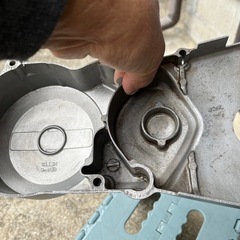 ホンダ横型エンジンのオルタネーターカバー