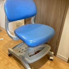 子供用コイズミ学習椅子
