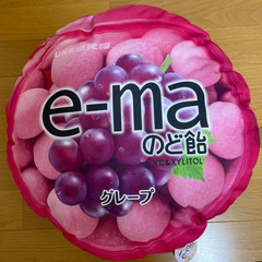 【新品未使用】クッション　のど飴