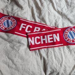 FCバイエルンミュンヘン　マフラー・ニット帽セットの画像