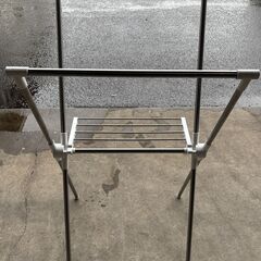 中古品　室内物干し　物干しスタンド　折り畳み式の画像