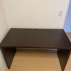 木製　机（電源用穴有り）