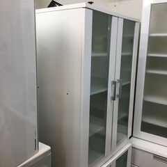 ミニ食器棚の画像