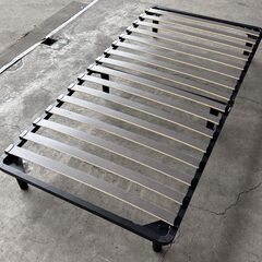 中古品　ワンオーナー　シングル脚付きベッド　マットレス無し　