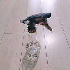 スプレーボトルの画像