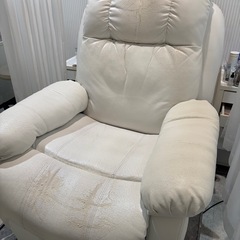 自動リクライニングチェア　ソファー　の画像