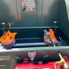 【バナナ苫小牧】点火確認済み Coleman 収納式 パワーハウス ツーバーナー ホワイトガソリン 軽清掃済みの画像