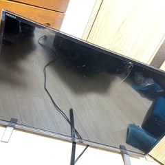 画面割れ　TOSHIBA REGZA32型