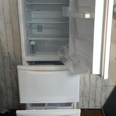 【極上品】2023年製品Panasonic 冷蔵庫 幅59cm 335L 右開き NR-C344C-W ホワイト 3ドア 野菜室が真ん中の画像