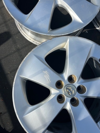 30プリウス ツーリング 17×7J 送料無料 バランサーチェック済み 激アツ