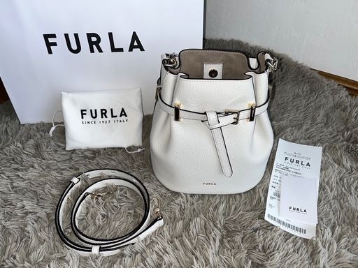 新品未使用FURLAショルダーバッグAura Mini Drawstring