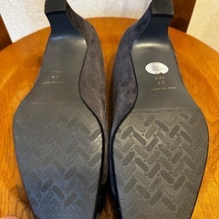 RIZ comfort リズコンフォート スエード パンプスの画像