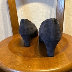 RIZ comfort リズコンフォート スエード パンプスの画像