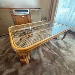 テーブル