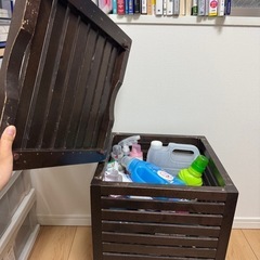 【無料】　収納出来るスツール　玄関収納　台　椅子の画像