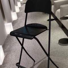 一番早く取りに来られる方に差し上げます！美品 IKEA 木製ハイチェアブラックの画像