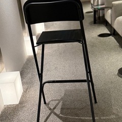 一番早く取りに来られる方に差し上げます！美品 IKEA 木製ハイチェアブラックの画像