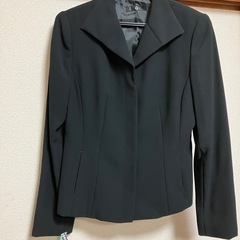 フォーマルスーツの画像