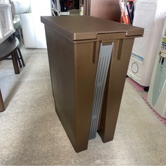 新輝合成　TONBO　45L　ゴミ箱　ゴミペール　ダストボックス　ペダルペール　2点あり　中古品　③の画像