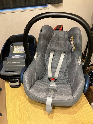 マキシコシ チャイルドシート  カブリオフィックス+ ISOFIXベース