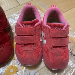 アシックス　ファミリア　スニーカー　の画像