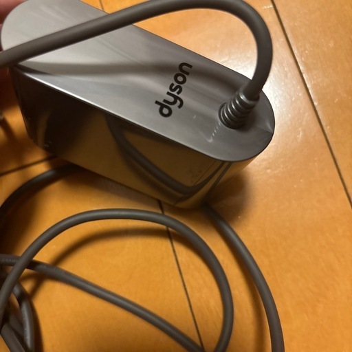 Dyson V8 Origin SV25 美品／定価約35,000円→19,199円