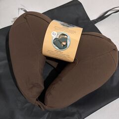 【新品】【定価¥5,049→¥3,000】Yogibo Neck Pillow X Logo ヨギボー アイマスク付きネックピロー ブラウンの画像