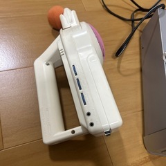 ビデオデッキとハンディカラオケの画像