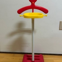 幼稚園制服掛け