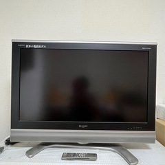 37インチ液晶テレビ