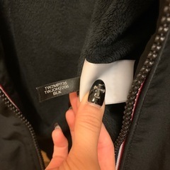 TOMMY HILFIGER フード付きジャケットMサイズの画像