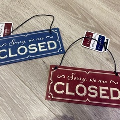 オープンとクローズの両面の壁掛けの画像